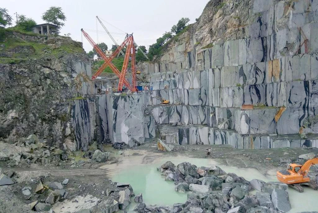 green-marble-quarries